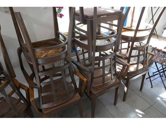 12 horecastoelen + 4 horecatafels - afbeelding 3 van  6