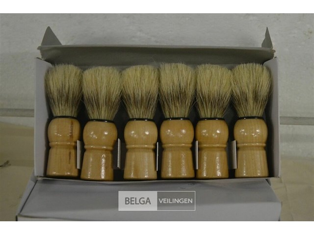 ±12 houten scheerkwasten - afbeelding 1 van  2