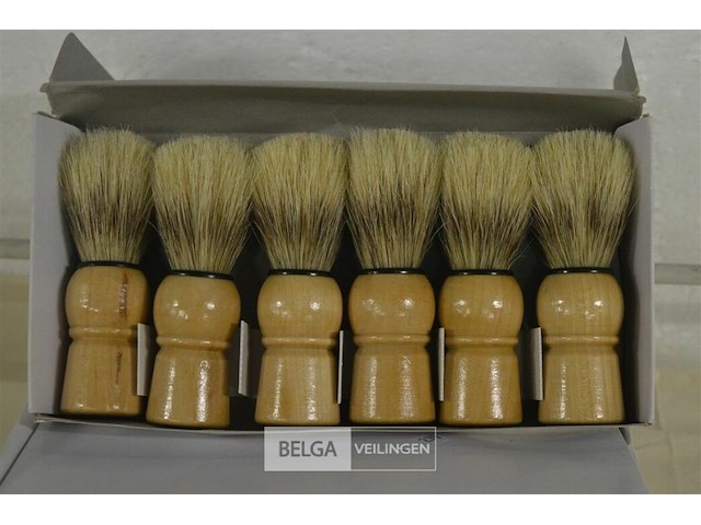 ±12 houten scheerkwasten - afbeelding 2 van  2