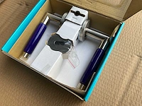 12 inox met blauw deurkrukken - afbeelding 2 van  4