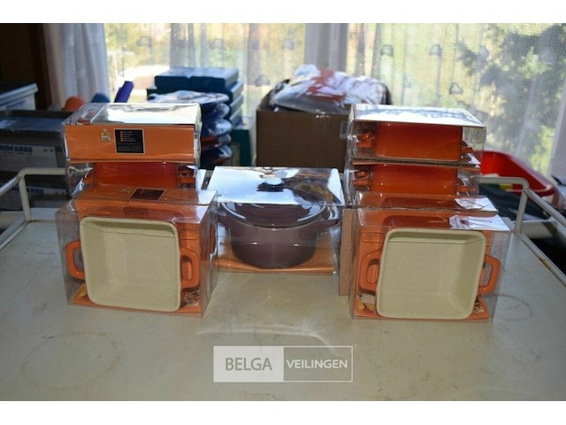12 mini ovenschoteltjes en 1 mini ketel - afbeelding 1 van  3