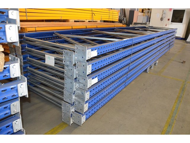 12 staanders blauw afm. 6,50m hoogte en 1,10m breedte jungheinrich - afbeelding 6 van  7