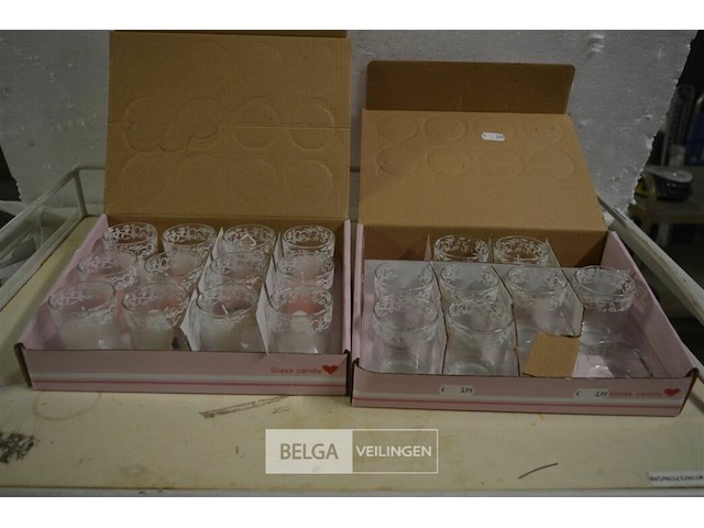 ±12 theelichtjes met hart kaarsjes - afbeelding 2 van  3