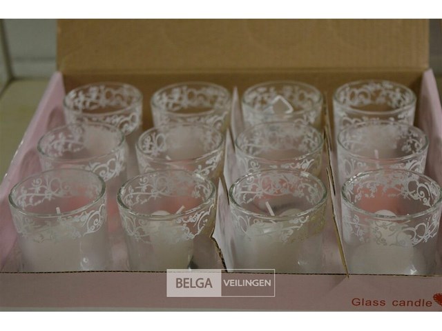 ±12 theelichtjes met hart kaarsjes - afbeelding 1 van  3