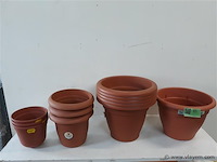 12 x bloempot pvc mix 4 assorti - afbeelding 1 van  2