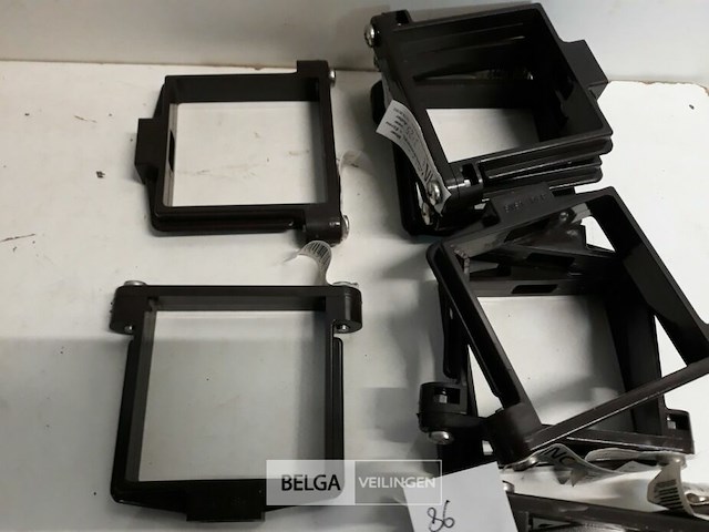 12 x buisbeugel 80x80mm bruin pvc regenafvoer - afbeelding 3 van  3