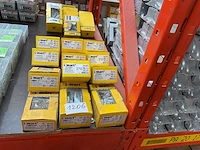 12 x dozen multi functioneel pluggen; pluggen met boord