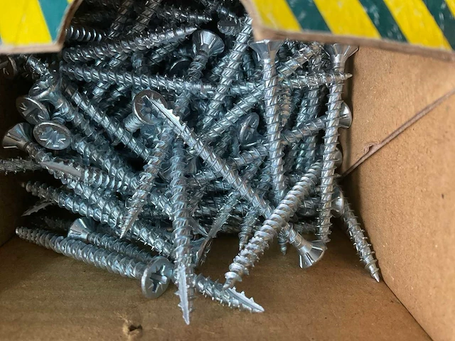 12 x dozen schroeven met snijkant - afbeelding 2 van  5