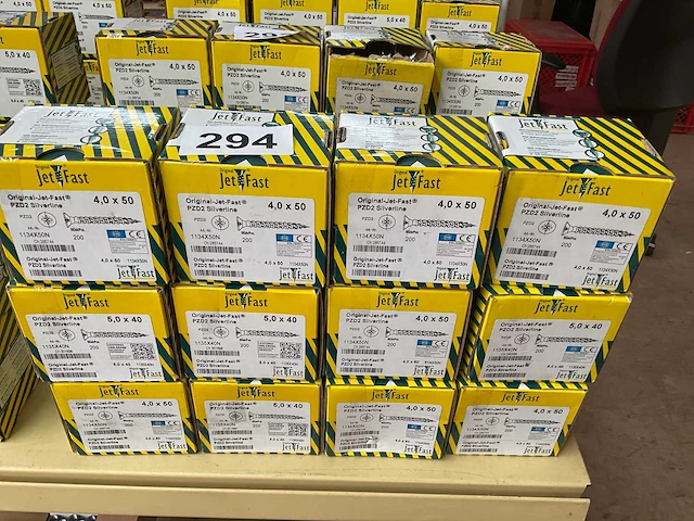 12 x dozen schroeven met snijkant - afbeelding 1 van  7