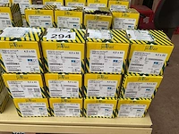 12 x dozen schroeven met snijkant