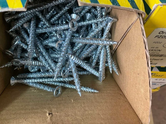 12 x dozen schroeven met snijkant - afbeelding 4 van  7