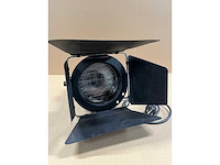 12 x etc s4 par 750w w/mfl lens w/barndoor - afbeelding 2 van  11