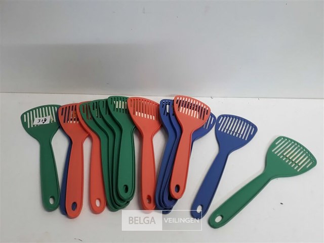 12 x kattenbakschep 28 cm mix kleuren - afbeelding 1 van  3