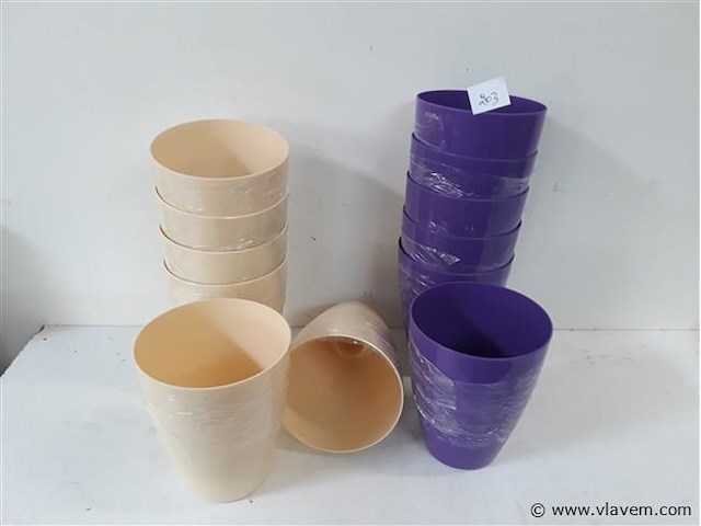 12 x plantenpot pvc 16 cm 2 assorti - afbeelding 1 van  2
