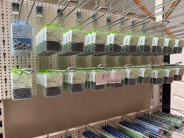 120 doosjes met nagels - afbeelding 1 van  7