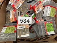 120 doosjes schroeven en bevestiging