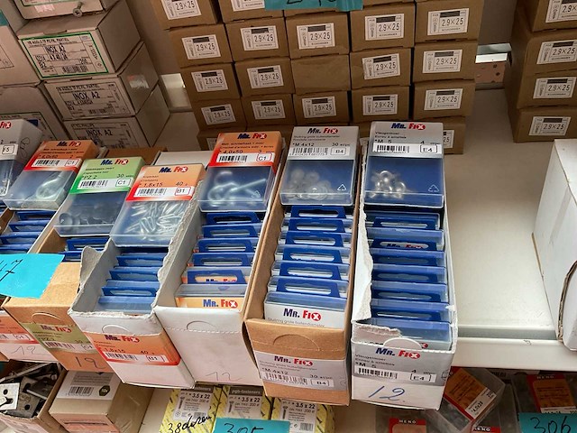 120 dozen schroefogen; schroefhaken; sluitringen; vleugelmoeren - afbeelding 5 van  6