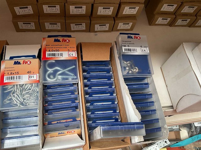 120 dozen schroefogen; schroefhaken; sluitringen; vleugelmoeren - afbeelding 6 van  6