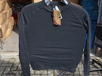 120 stuks thermoshirts decathlon maat xs