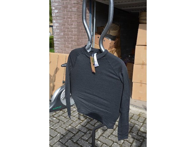 120 stuks thermoshirts decathlon maat xs - afbeelding 6 van  7