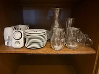 ± 120 tassen + ondertassen - afbeelding 4 van  6