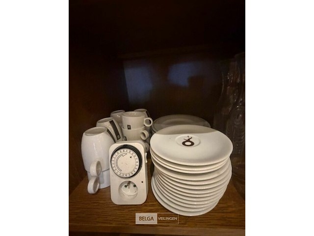 ± 120 tassen + ondertassen - afbeelding 5 van  6