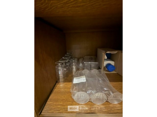 ± 120 tassen + ondertassen - afbeelding 6 van  6