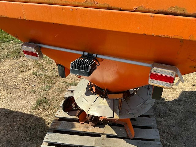 1200l zoutstrooier - afbeelding 7 van  7