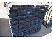 1,22 m³ eiken planken 30mm rustiek - afbeelding 4 van  4