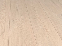 122 m2 laminaat plank - 1383 x 193 x 8 mm - afbeelding 1 van  4