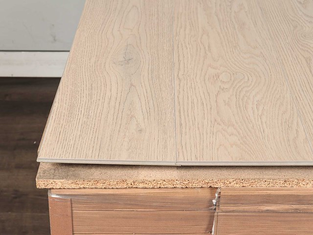 122 m2 laminaat plank - 1383 x 193 x 8+1 mm - afbeelding 2 van  4