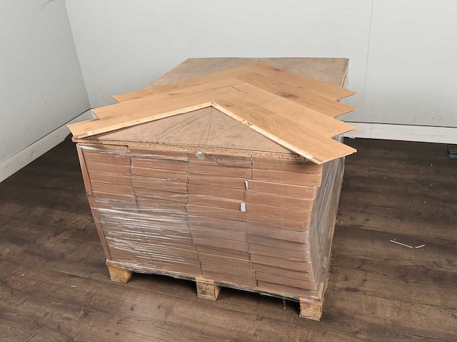 124 m2 parket eiken visgraat - 725 x 130 x 14 mm - afbeelding 2 van  2