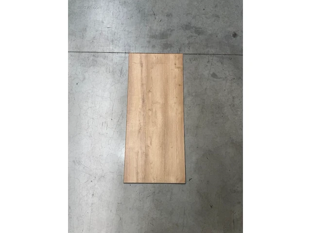 124,20 m² laminaatvloer 8mm - afbeelding 1 van  3