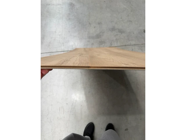 124,20 m² laminaatvloer 8mm - afbeelding 3 van  3