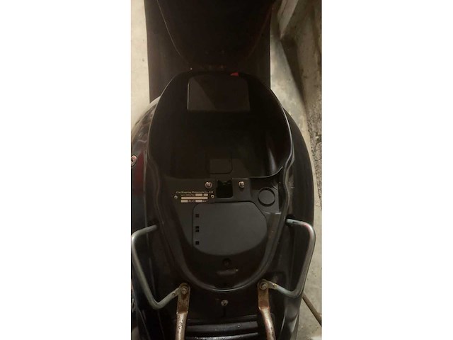 125cc motorscooter - afbeelding 10 van  14