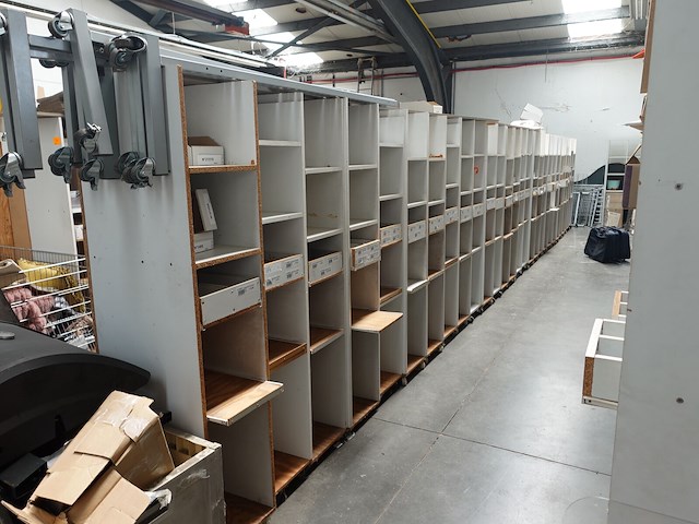 125x verrijdbare houten magazijnkast - afbeelding 1 van  4