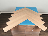 126 m2 pvc spc click vinyl visgraat met xps onderlaag - 750 x 150 x 5+1 mm - afbeelding 3 van  4