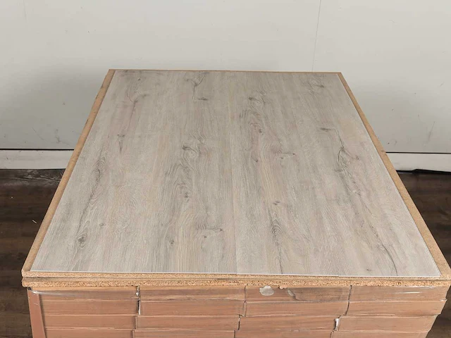 127 m2 pvc click plank met geintegreerde xps onderlaag - 1220 x 228 x 4+1 mm - afbeelding 3 van  4