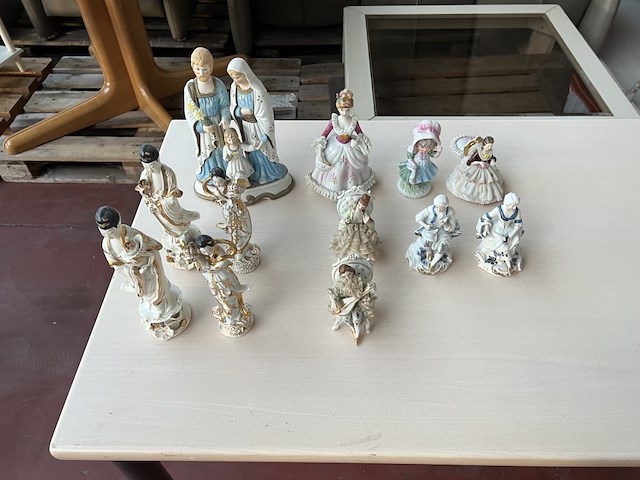 12x beeldje - afbeelding 1 van  3