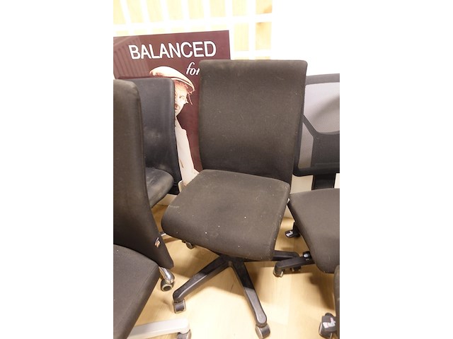 12x diverse bureaustoelen - afbeelding 8 van  12
