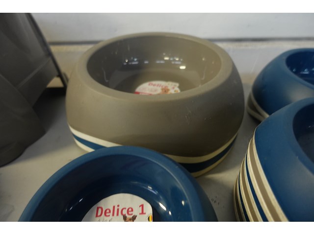 12x diverse drink/voederbakjes - afbeelding 2 van  4