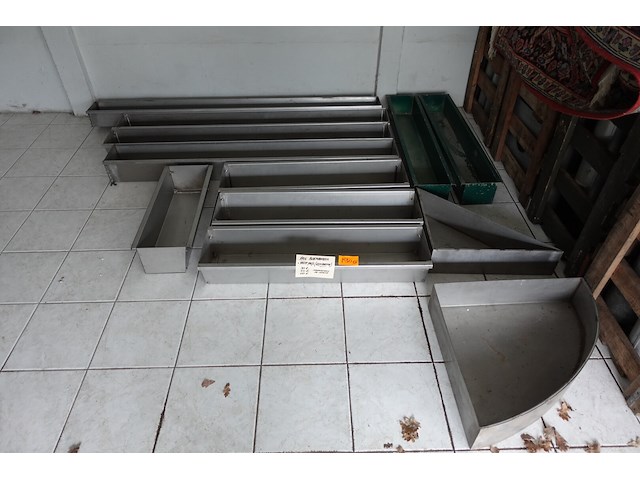 12x diverse inox bloembakken - afbeelding 1 van  2