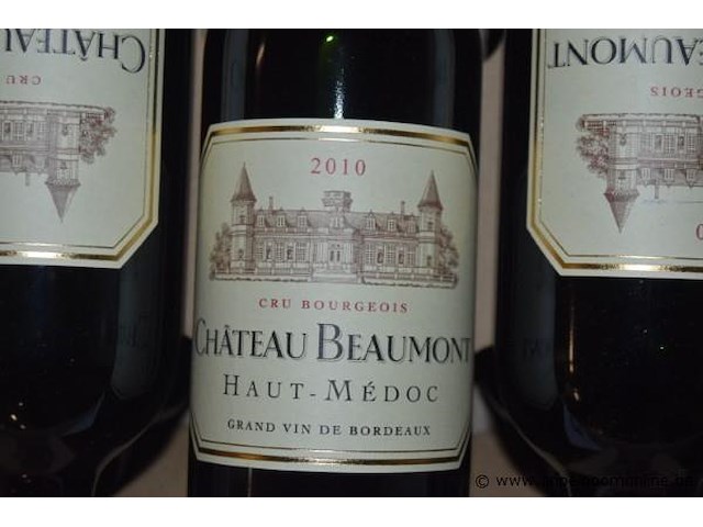 12x fles rode wijn, château beaumont, haut-médoc, 2010, 75cl - afbeelding 2 van  3