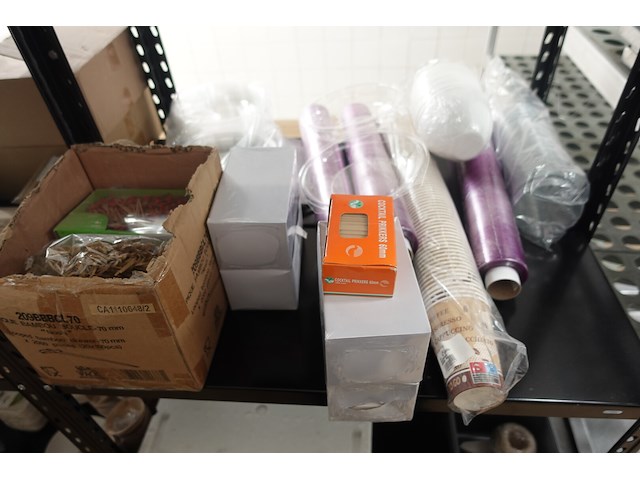 12x metalen rek + inhoud - afbeelding 5 van  18