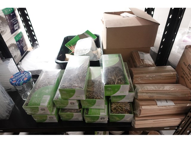 12x metalen rek + inhoud - afbeelding 6 van  18