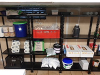 12x metalen rek + inhoud - afbeelding 1 van  18