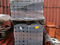 12x pallet diverse dakpannen - afbeelding 4 van  9