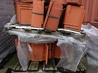 12x pallet diverse dakpannen - afbeelding 5 van  9