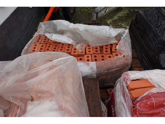 12x pallet diverse stenen & klinkers - afbeelding 2 van  15