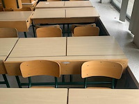 12x schoolbanken met vaste stoeltjes